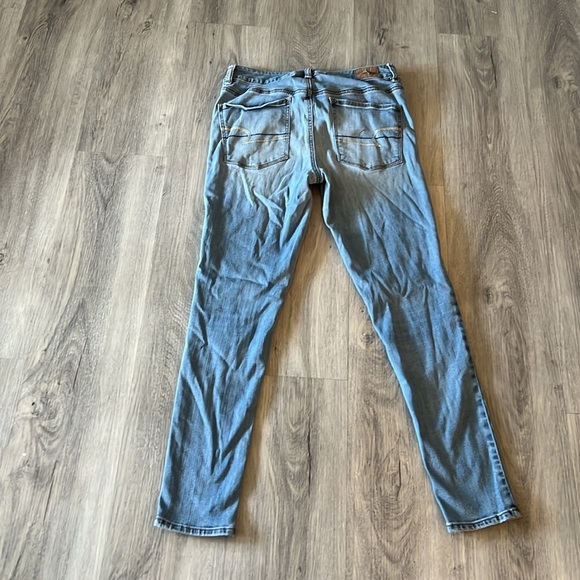 🏁 American Eagle blue denim high rise jegging size 8 - Picture 10 of 12